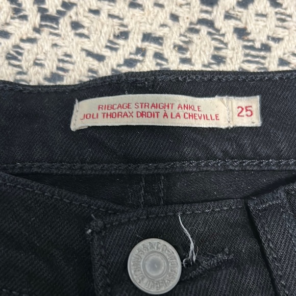 Levi’s rib cage straight ankle jeans - Picture 2 of 4